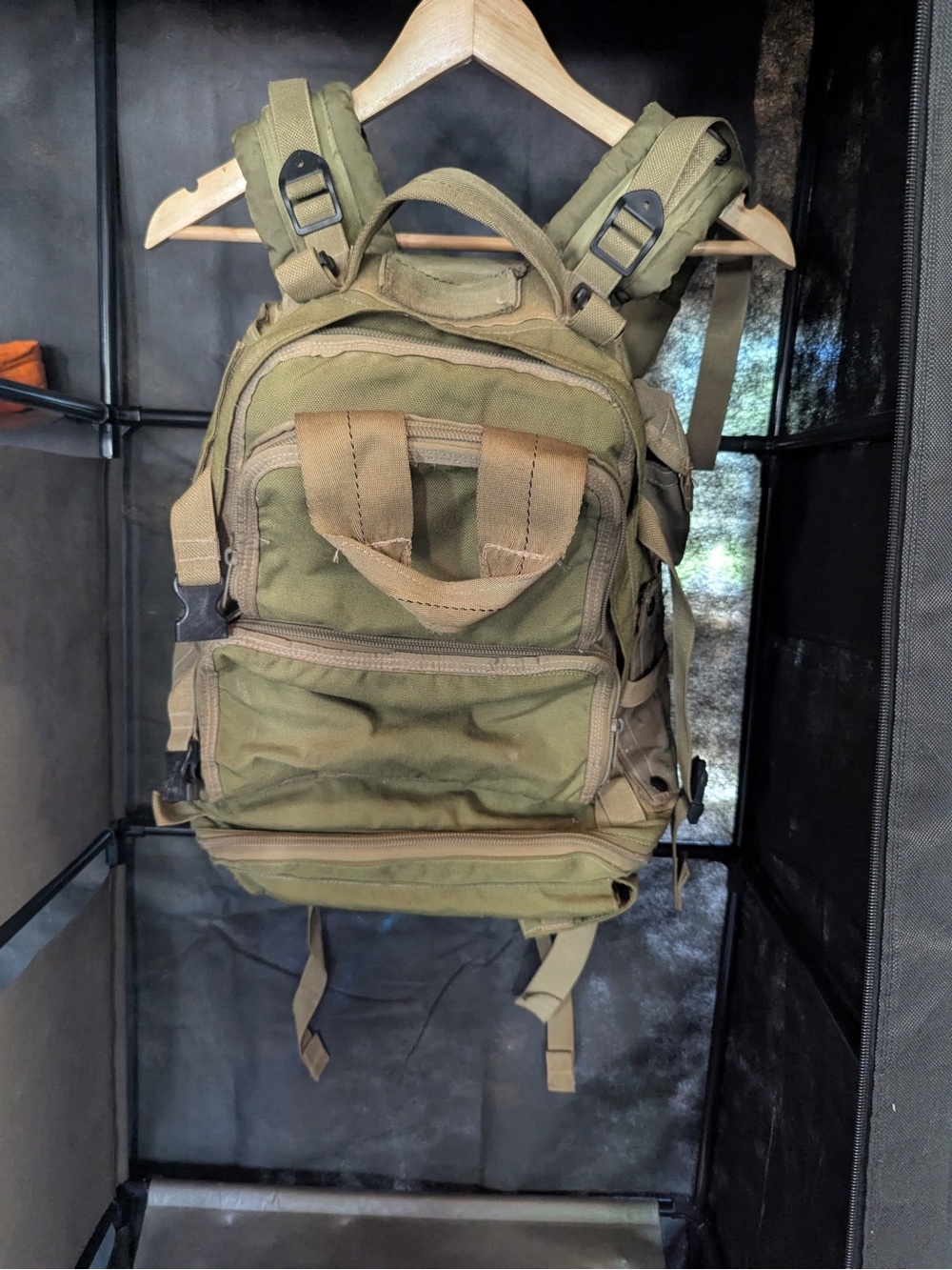 Tactical Olive Green Men's Backpack - Rugged Field Pack